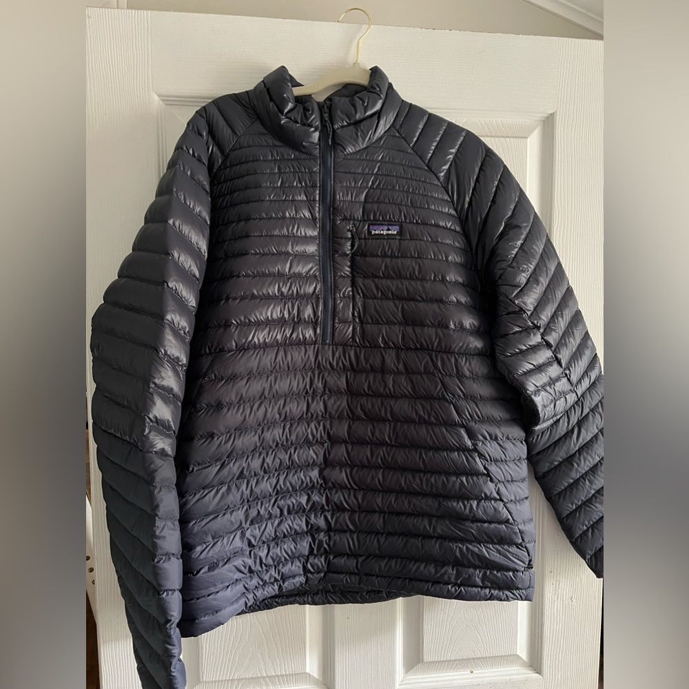 Patagonia men’s alplight down pullover